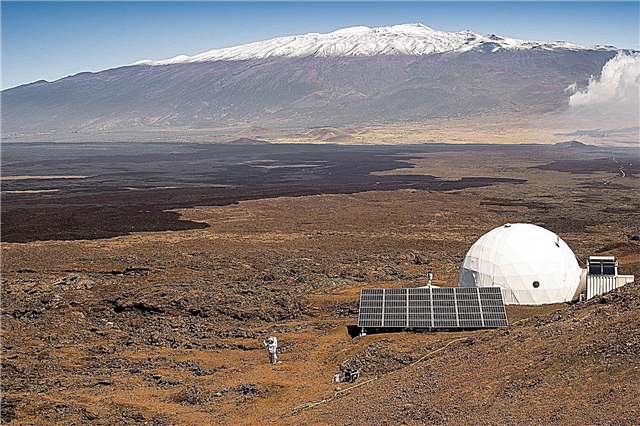 이것은 하와이의 서식지이며 우주 비행사가 화성을 탐험 할 수 있도록 도와줍니다.