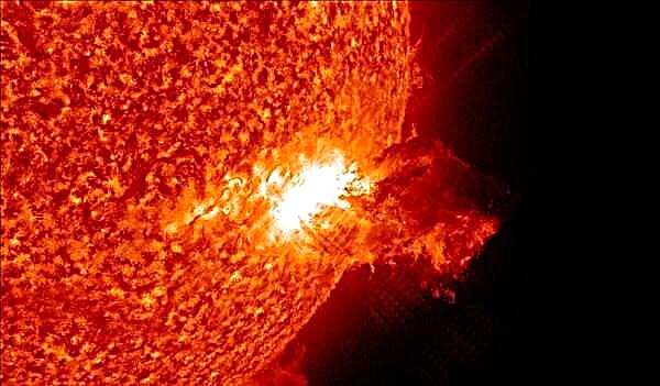 Deslizando: as linhas magnéticas do Solar Flare dão uma volta neste vídeo