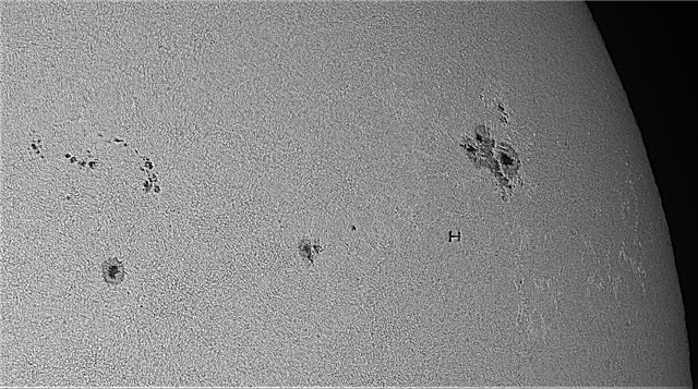 Erstaunliche Aufnahmen! Shenzhou-10 an Tiangong-1 angedockt, Transiting the Sun.