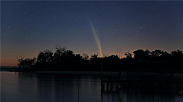 Timelapse του Comet Lovejoy Rising από τον Colin Legg