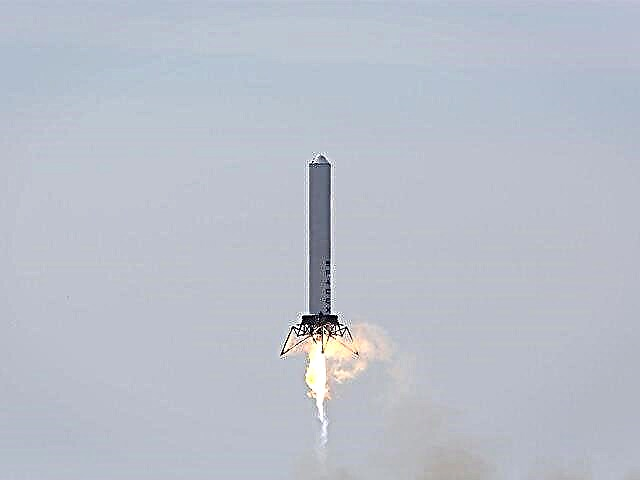 Increíble cohete saltamontes de aterrizaje vertical se ha retirado