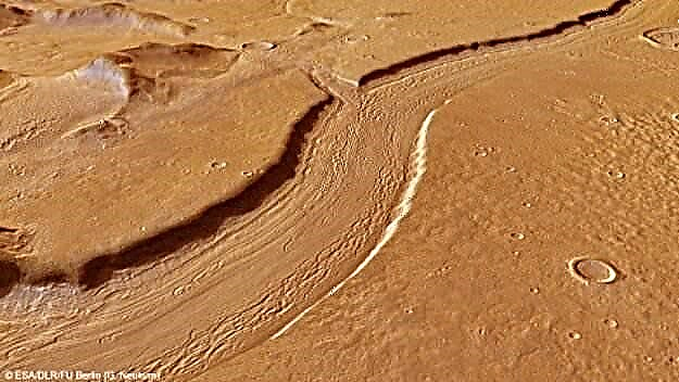 ゴージャスな画像：火星の古代の川？