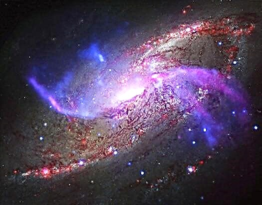 Chandra Image May Rival 4 juli fyrverkerier