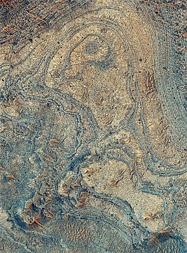 Эта странная особенность на Марсе, вероятно, была результатом древнего вулканического взрыва