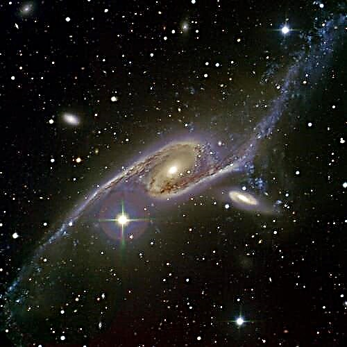 Spektakulære galakser, der danser mod ødelæggelse