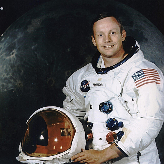 Neil Armstrong recuperándose de una cirugía cardíaca