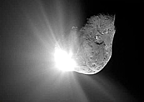 Ankstyvųjų kometų povandeniniai vandenynai rodo galimą gyvenimo kilmę