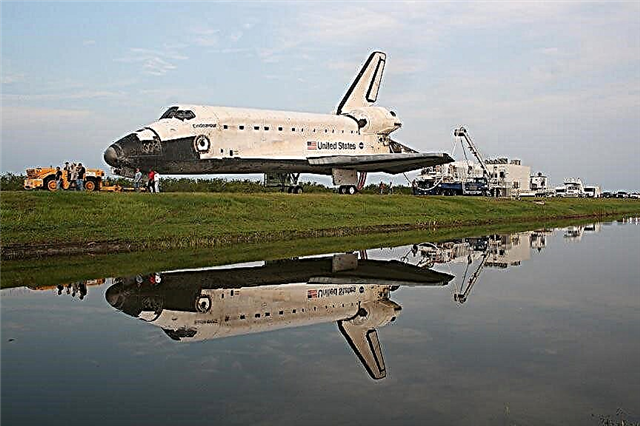 Era Space Shuttle Endeavour Berakhir dengan pendaratan 1 Jun di Pusat Angkasa Kennedy