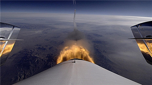Lenyűgöző felvétel az SpaceShipTwo harmadik rakétával működtetett repüléséről