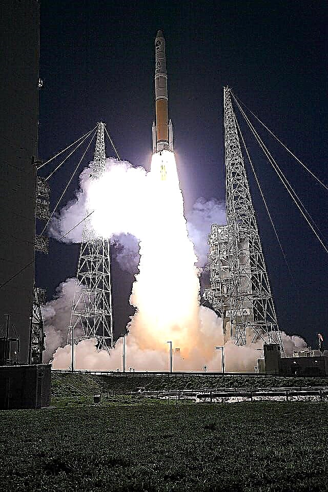 Espetacular lançamento do pôr do sol do novo satélite espião dos EUA