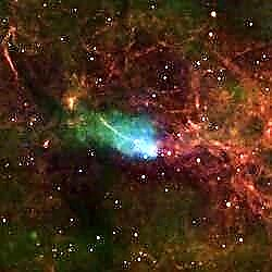 Étoile à neutrons avec une queue comme une comète
