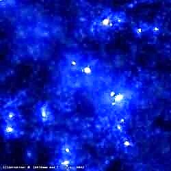 Galaxiile cresc în creșele cu materie întunecată