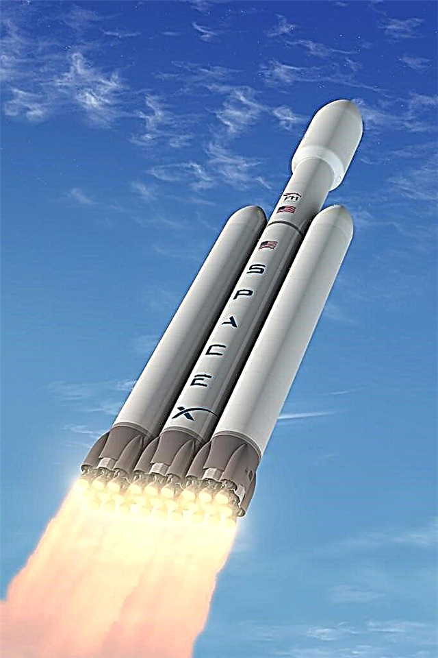 SpaceX afslører lanceringen af ​​Falcon Heavy, verdens mest kraftfulde raket inden 2013