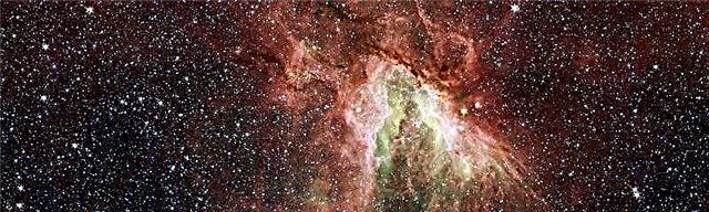 De puissantes rivières de gaz imagées autour de la nébuleuse cygne qui forme des étoiles