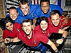 Vyznamenání Memorial Service vyznamenává Columbia Astronauts