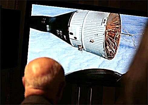 Легендарният астронавт Джон Глен говори на извеждане от експлоатация