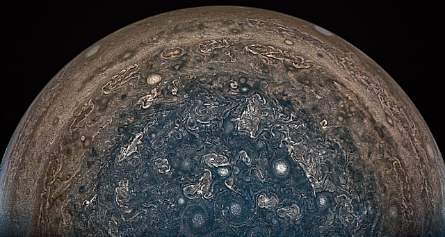 Juno nu se va mai apropia de Jupiter din cauza problemelor legate de motor