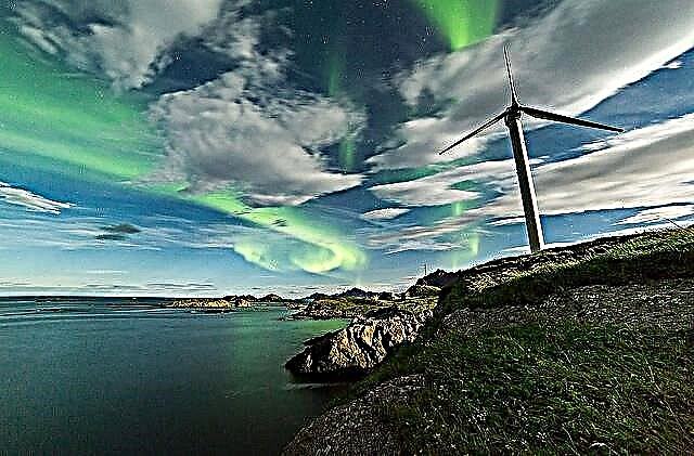 جميل Astrophotos: Aurora بين الغيوم