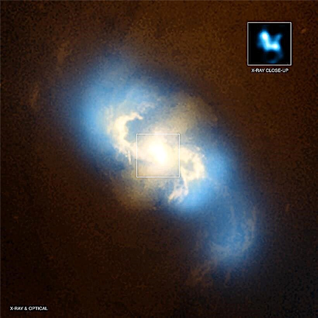 Galaxy se kladi u paru crnih rupa