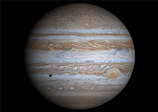 Hvordan er overflaten til Jupiter?