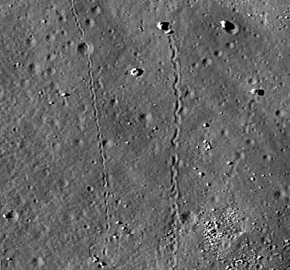 LRO sieht springende, rollende Felsbrocken auf dem Mond