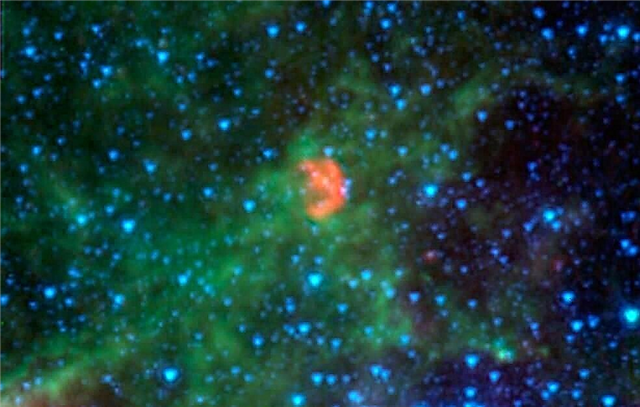 La estrella de 'Cosmic Zombie' desencadenó esta explosión en la galaxia cercana