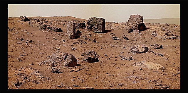 حديقة المريخ الصخرية ، ملونة الآن