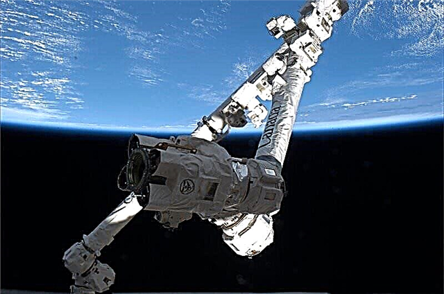 Canadarm listo para atrapar al dragón espacial después del despegue del 1 de marzo