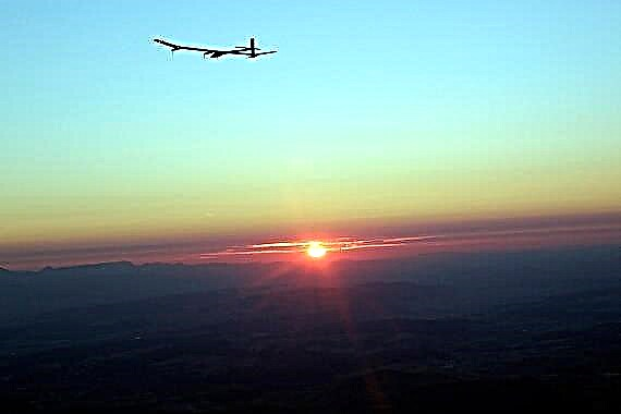 Avión con energía solar vuela con éxito a través de la noche
