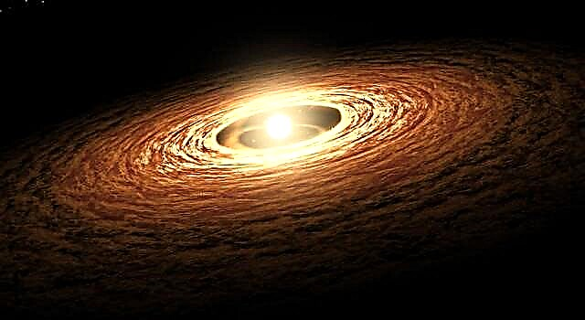 Mlada magnetna zvezda ima natančen obroč iz ogljikovega dioksida