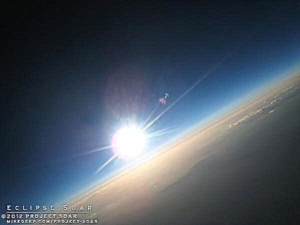 Eclipse Soar: Dual High Altitude Balloons Leg prachtige ringvormige Eclipse-beelden vast