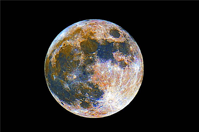 Astrofotos: uma lua colorida