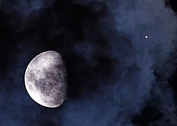 Jupiter en de maan hebben een hechte ontmoeting in de lucht op 18 februari 2013