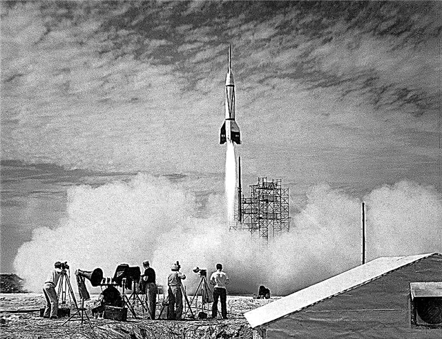 Explosão do passado: primeiro lançamento de Cape Canaveral
