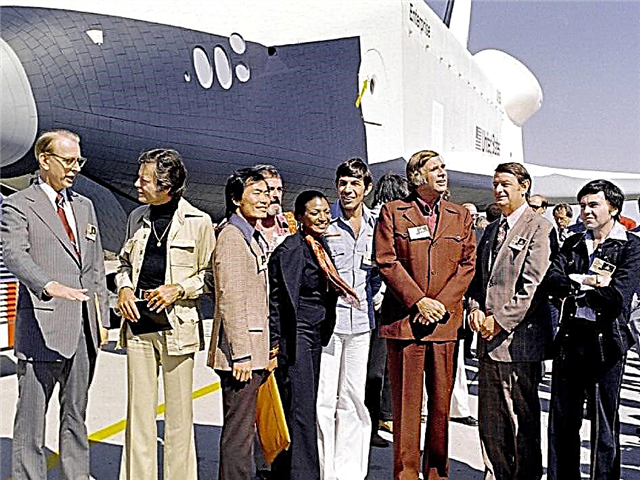 Компанія Space Shuttle представила 35 років тому до фанфару Star Trek
