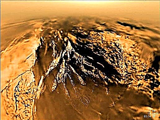 الأرض على تيتان مع Huygens في فيديو جديد جميل
