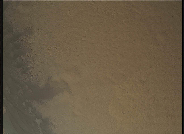 Dois novos vídeos mostram o touchdown do Curiosity e o escudo térmico atingindo Marte