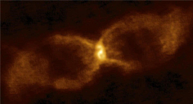 منذ 348 عامًا ، شهد الفلكي الفرنسي مونك مايت تصادمًا بين نجم قزم أبيض وبني
