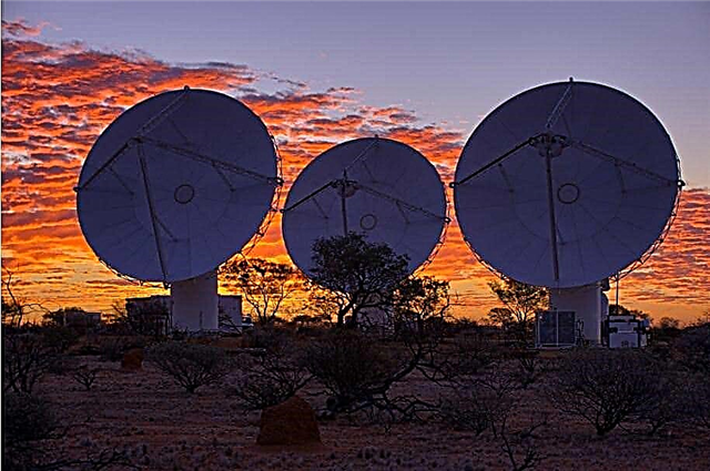 Matriz de Telescópio Australiano de 36 Pratos Abre para Negócios