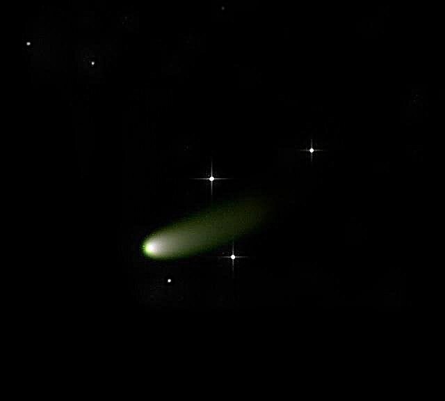 Comet PANSTARRS På vej til Andromeda Galaxy Encounter