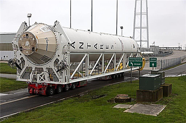 Antares actualizado se lanza a la plataforma de lanzamiento de Virginia, telares de prueba de motores de altas apuestas