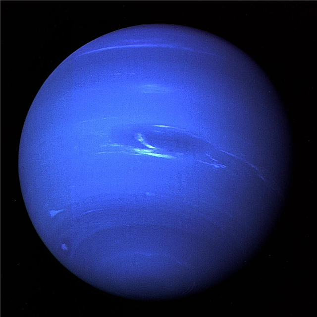 Adakah terdapat lautan di Neptunus?