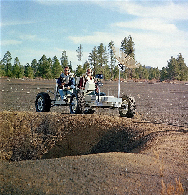 „Mėnulio pagaminimas“: „Flagstaff“ praktikos kraterio laukai Arizonoje