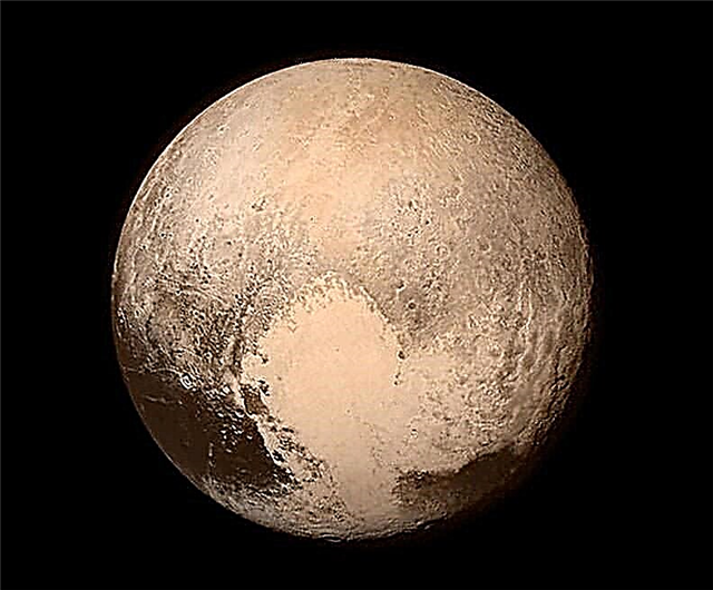 Плутон - просто подивіться на деталі!