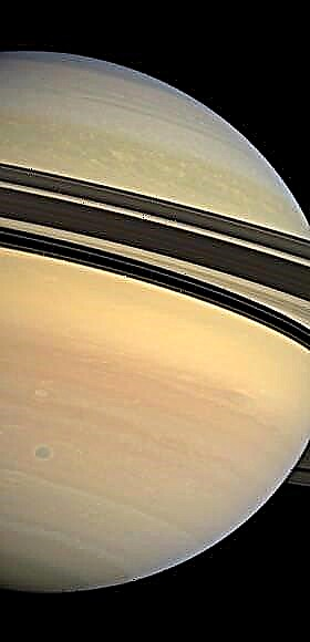 Saturn je videti, da so dnevi krajši od misli, vetrovi kot Jupiter - nekako