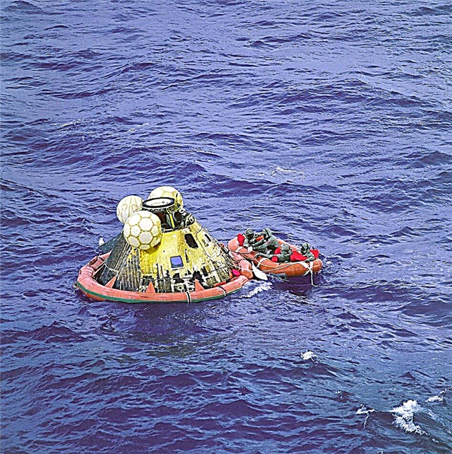 Apollo 11 Splashdown 45 jaar geleden op 24 juli 1969 Sluit de 1st Moon Landing Mission - Gallery af