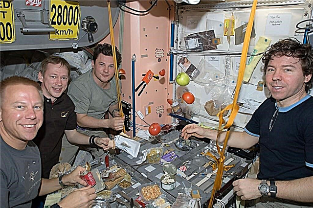 Job Job: Mergeți în Hawaii și mâncați mâncare pentru astronauți