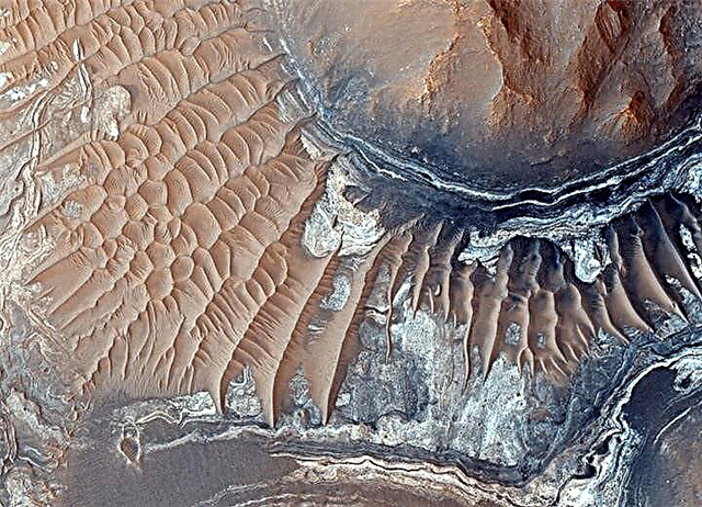 Марсианская глина сосуд для воды?
