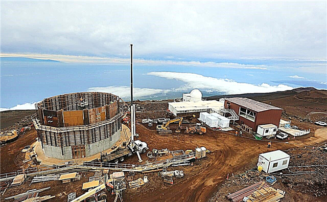 地球上で最も強力な太陽望遠鏡がハワイの火山の上に昇る