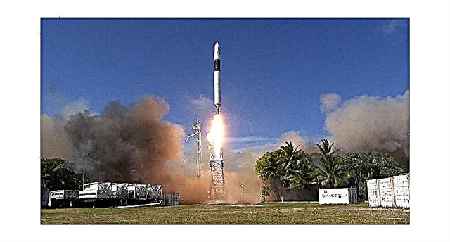 Video Peluncuran SpaceX Falcon 1 Penerbangan 3 Menunjukkan Tahap Pemisahan Anomali